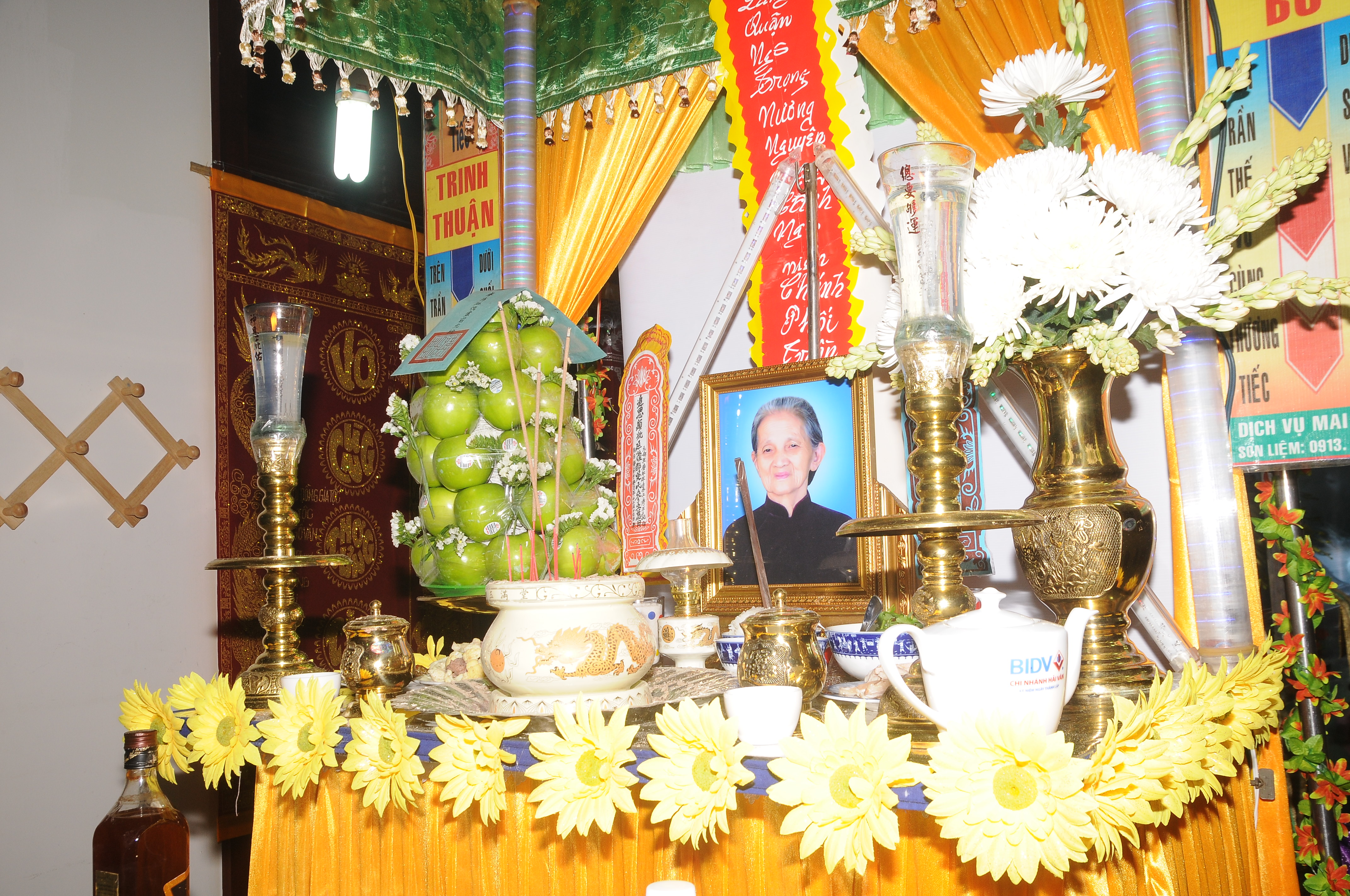 Tin buồn: Bà Ngô Thị Sâm - vợ ông Trần Thự từ trần